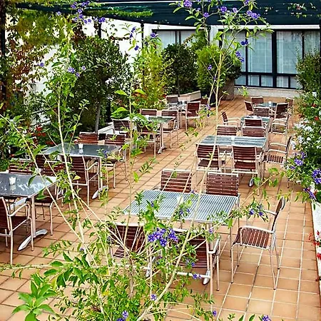 Hotel Carlos I Silgar 4*