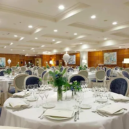 Hotel Carlos I Silgar 4*